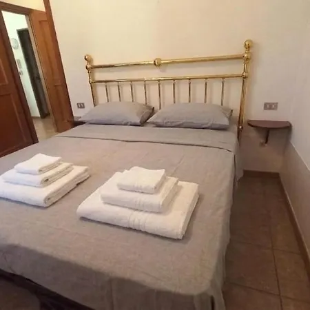 Сasa de vacaciones House Lesa